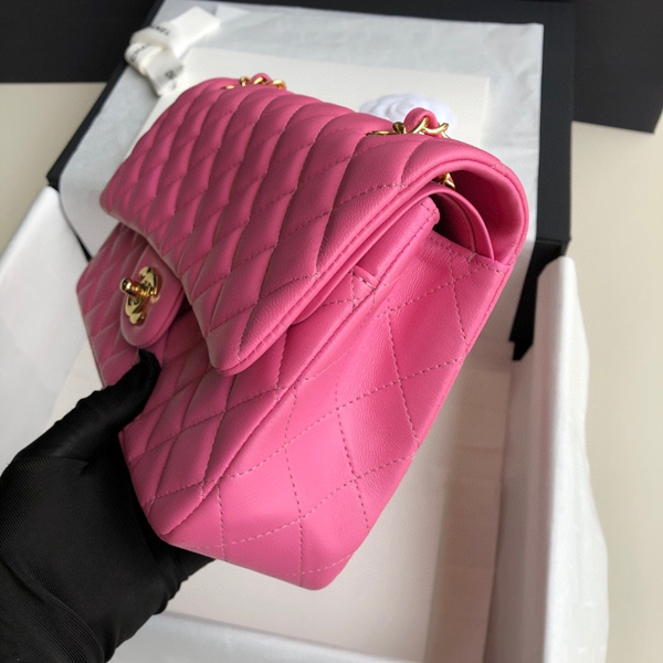 シャネルバッグレプリカ内部構造